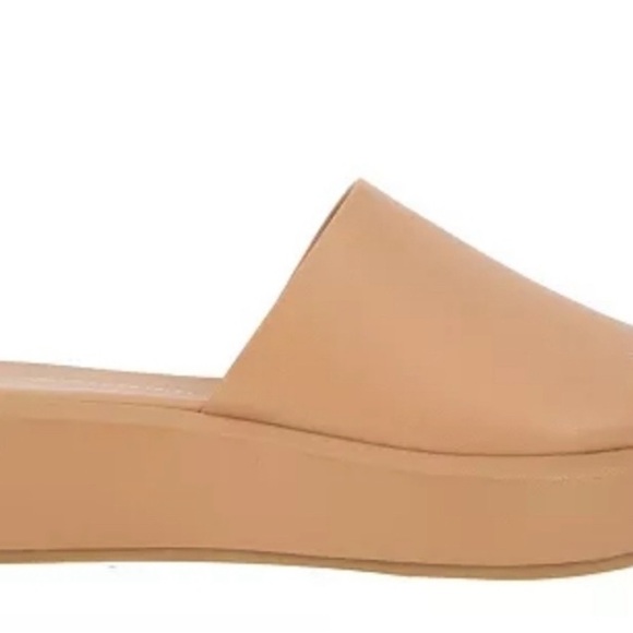 BCBGENERATION Women's Farah Tan Slip-on Flatform Sandal Size 9.5 - Picture 2 of 4